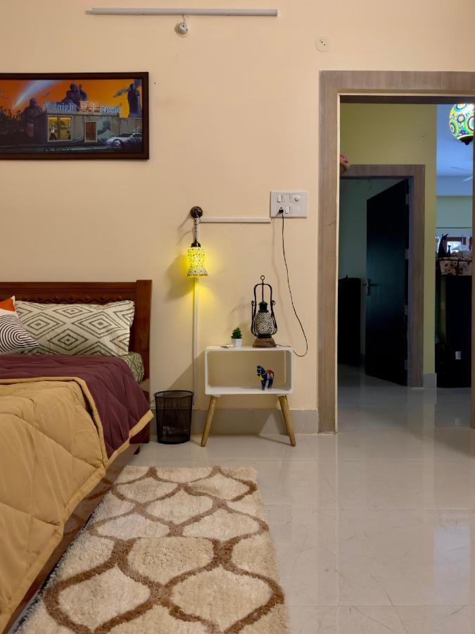 Three Little Birds Homestay Guwahati Bagian luar foto