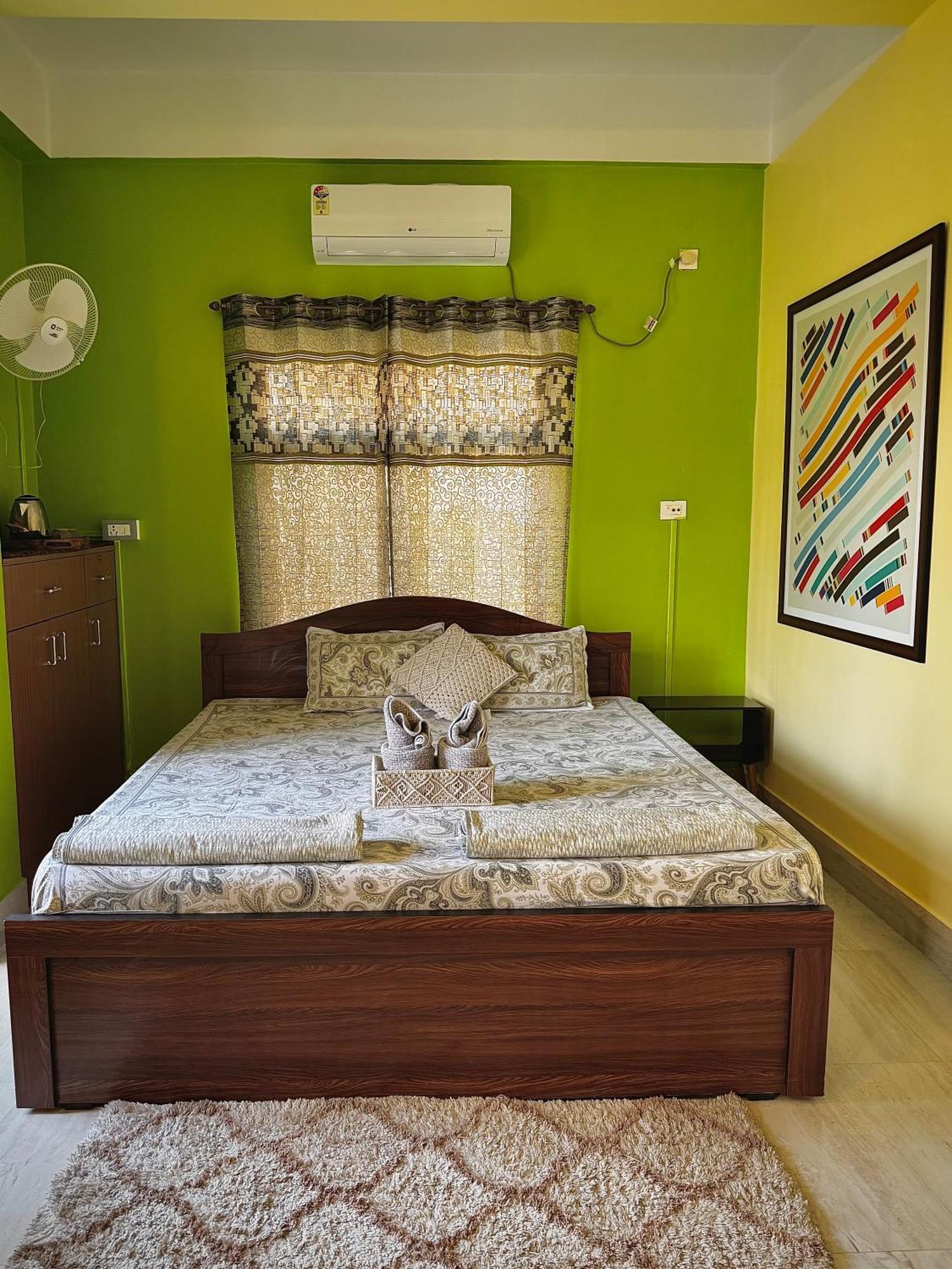 Three Little Birds Homestay Guwahati Bagian luar foto